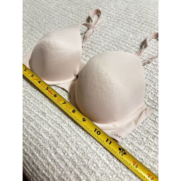 Calvin Klein 32D Nude T-Shirt Bra Underwire Lightly Lined Smooth Everyday Blush - Picture 3 of 5